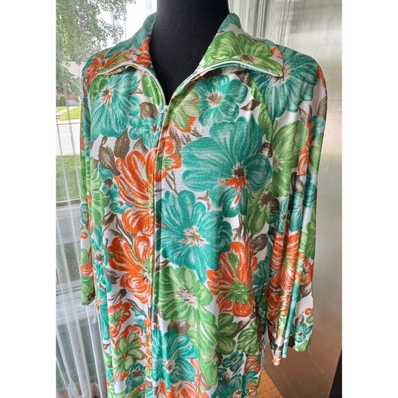 Vintage 1970s robe, bold orange green blue floral, nylon house dress, front zip - Picture 7 of 10